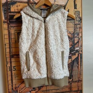 Patagonia XS white vest